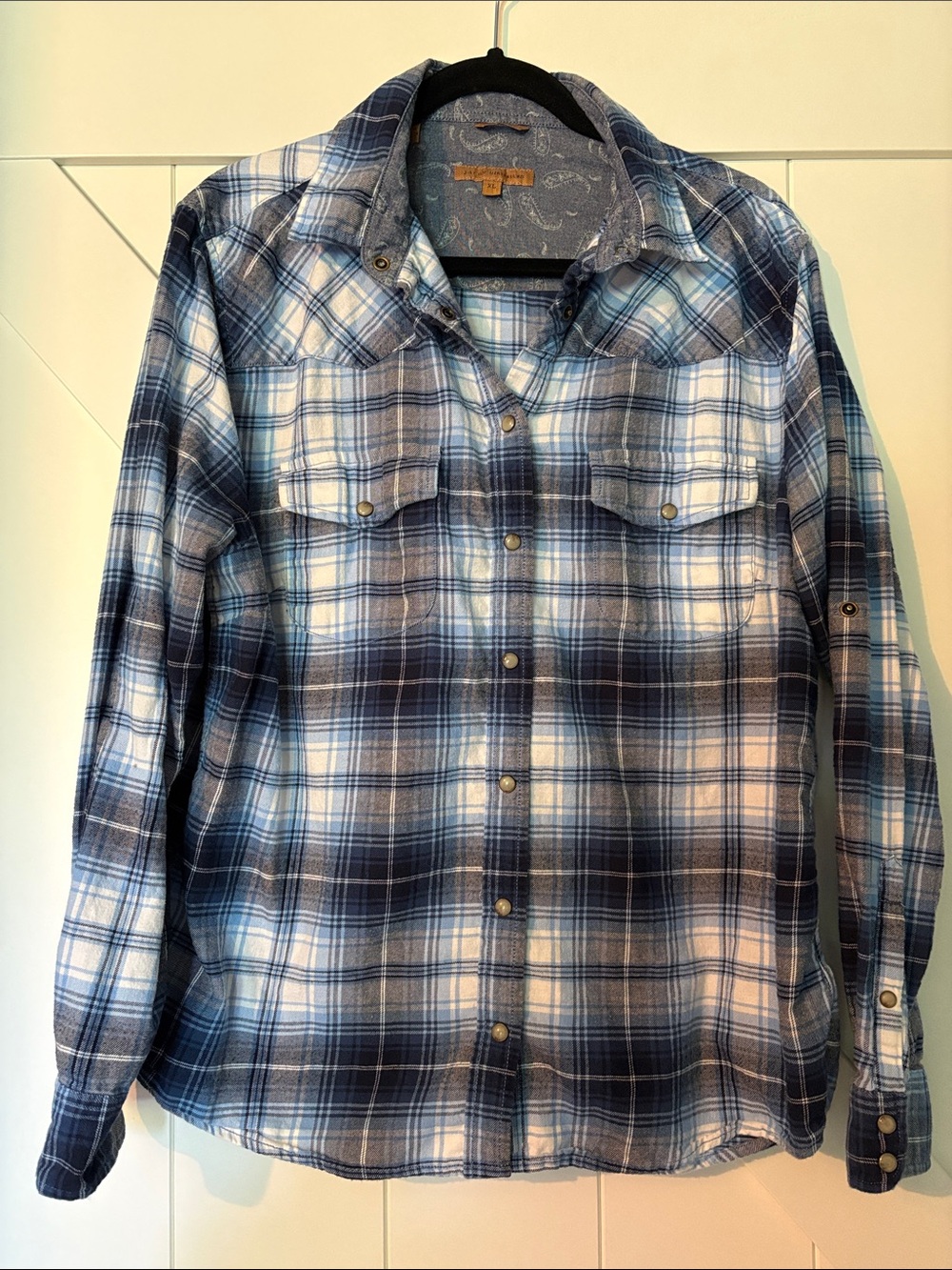 JACHS Girlfriend Blue and White Plaid Women's Button-Up Shirt